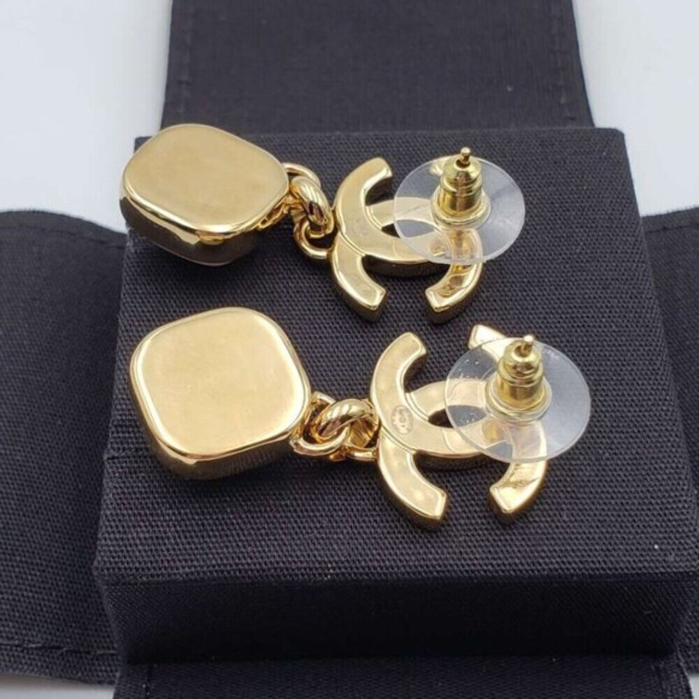 CHANEL Brand New Earrings 675-080824 - Picture 7 of 11